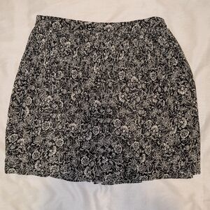 Dynamite Mini Skirt Flowy Black And White Size Small